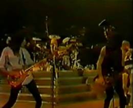 Concert photo: Brian May live at the Wembley Stadium, London, UK (with Guns'n'Roses) [13.06.1992]