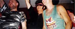 Concert photo: Brian May live at the Chiddingfold Club, Chiddingfold, UK (with SAS Band) [12.12.1998]
