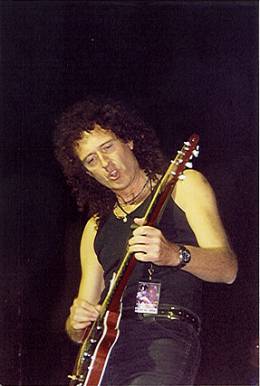 Concert photo: Brian May live at the Opera House, Buxton, UK (Cozy Powell tribute with SAS Band) [01.05.1999]