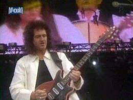 Concert photo: Brian May + Roger Taylor live at the Hyde Park, London, UK (Party In The Park) [09.07.2000]