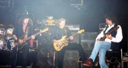 Concert photo: Brian May live at the Brixton Academy, London, UK (25th anniversary of Motorhead) [22.10.2000]