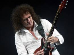 Concert photo: Brian May live at the Dominion Theatre, London, UK (WWRY musical) [07.10.2006]