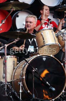 Concert photo: Roger Taylor live at the Wembley Stadium, London, UK (Live Earth) [07.07.2007]