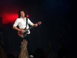 Concert photo: Brian May live at the Dominion Theatre, London, UK (WWRY musical (cast change)) [29.09.2007]