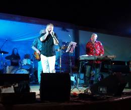 Concert photo: Roger Taylor live at the Pappy & Harriet's Pioneertown Palace, Pioneertown, CA, USA (with SAS Band) [16.10.2011]