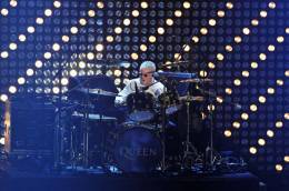 Concert photo: Queen + Adam Lambert live at the Odyssey Arena, Belfast, UK (MTV EMA Awards) [06.11.2011]