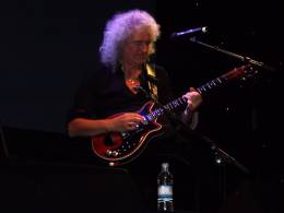 Concert photo: Brian May live at the The Assembly, Leamington Spa, UK [06.11.2012]