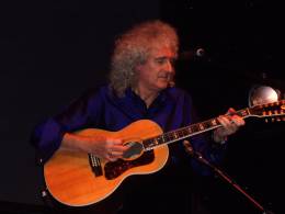 Concert photo: Brian May live at the New Theatre Royal, Portsmouth, UK [16.11.2012]