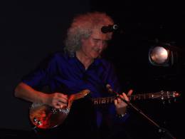 Concert photo: Brian May live at the New Theatre Royal, Portsmouth, UK [16.11.2012]