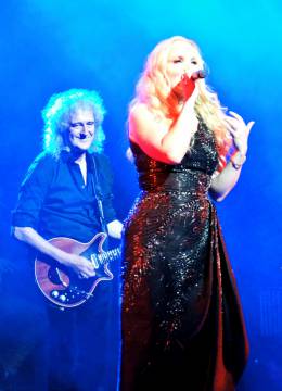 Concert photo: Brian May live at the Palladium, London, UK (with Kerry Ellis) [12.05.2013]