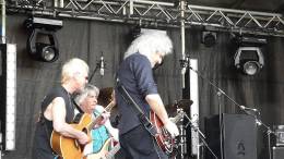 Concert photo: Brian May live at the Guildford Cathedral, Guildford, UK (Wildlife Rocks) [05.05.2014]