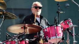 Guest appearance: Roger Taylor live at the Hollywood Palladium parking lot, Los Angeles, CA, USA (with Chevy Metal)