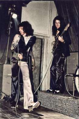 Concert photo: Queen live at the Imperial College, London, UK [26.10.1973]