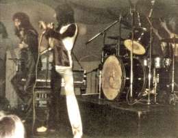 Concert photo: Queen live at the The Garden, Penzance, UK [29.03.1974]