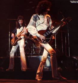 Concert photo: Queen live at the Santa Monica Civic Auditorium, Santa Monica, CA, USA (1st gig) [29.03.1975 (1st gig)]