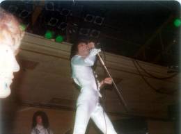 Concert photo: Queen live at the Festival Hall, Melbourne, Australia [19.04.1976]