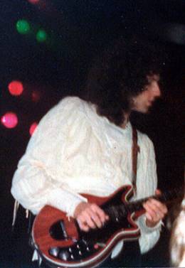Concert photo: Queen live at the Civic Centre, Springfield, MA, USA [03.02.1977]