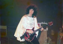 Concert photo: Queen live at the Omni, Atlanta, GA, USA [21.02.1977]