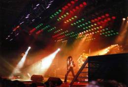 Concert photo: Queen live at the Sporthalle, Cologne, Germany [01.02.1979]