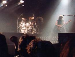 Concert photo: Queen live at the Groenoordhallen, Leiden, The Netherlands [24.04.1982]