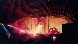 Concert photo: Queen live at the Groenoordhallen, Leiden, The Netherlands [20.09.1984]