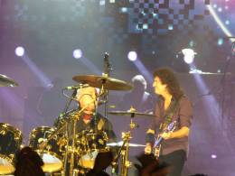 Concert photo: Queen + Paul Rodgers live at the Arena, Cardiff, UK [14.10.2008]