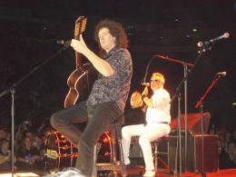 Concert photo: Queen + Paul Rodgers live at the MEN Arena, Manchester, UK [05.11.2008]