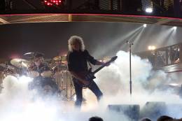 Concert photo: Queen + Adam Lambert live at the O2 Arena, Prague, Czech Republic [17.02.2015]