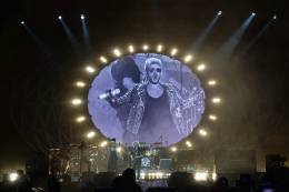 Concert photo: Queen + Adam Lambert live at the RheinEnergie Stadium, Cologne, Germany [27.05.2016]