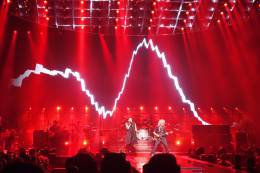 Concert photo: Queen + Adam Lambert live at the Sportarena, Budapest, Hungary [04.11.2017]