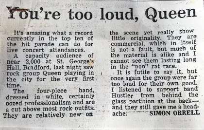 Newspaper review: Queen live at the St George's Hall, Bradford, UK [06.11.1974]