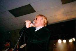 Concert photo: Roger Taylor live at the Chiddingfold Club, Chiddingfold, UK (with SAS Band) [13.12.1996]