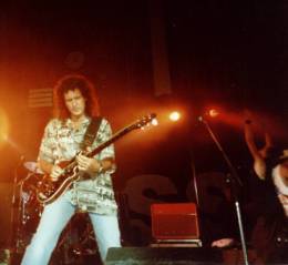 Concert photo: Brian May live at the Rivermead Leisure Complex, Reading, UK (with SAS Band / The Cross) [04.09.1999]