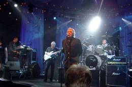 Guest appearance: Roger Taylor live at the Copenhagen, Denmark (Microsoft IT forum with SAS Band)