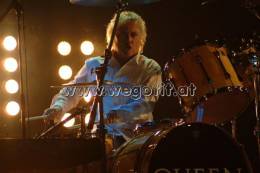 Guest appearance: Brian May + Roger Taylor live at the CCN CongressCenter, Nuremberg, Germany (Wetten, dass...?)