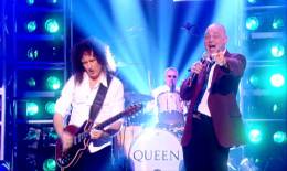 Concert photo: Brian May + Roger Taylor live at the Studio 1, South Bank, London, UK (Al Murray's Happy Hour TV show) [10.03.2007]