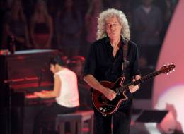 Guest appearance: Brian May live at the Nokia Theatre, Los Angeles, CA, USA (with Lady Gaga at MTV Music Video Awards)