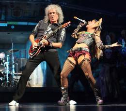 Concert photo: Brian May live at the Dominion Theatre, London, UK (WWRY musical) [31.05.2014]