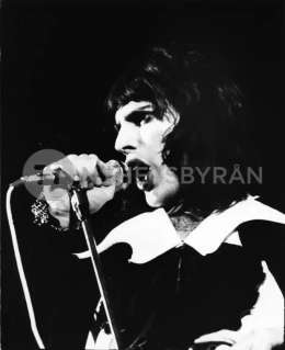 Concert photo: Queen live at the Hammersmith Odeon, London, UK (2nd gig) [14.12.1973 (2nd gig)]
