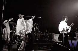Concert photo: Queen live at the Palace Theatre, Waterbury, CT, USA [04.05.1974]