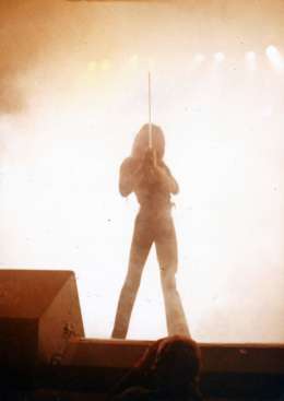 Concert photo: Queen live at the Helsingin Kulttuuritalo, Helsinki, Finland [25.11.1974]