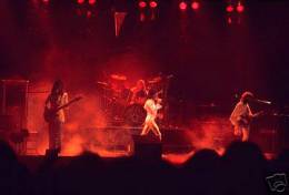 Concert photo: Queen live at the Empire Theatre, Liverpool, UK [15.11.1975]