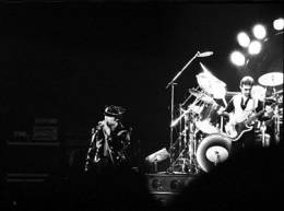 Concert photo: Queen live at the Ahoy Hall, Rotterdam, The Netherlands [29.01.1979]