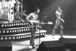 Concert photo: Queen live at the War Memorial Auditorium, Syracuse, NY, USA [24.09.1980]