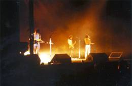 Concert photo: Queen live at the Groenoordhallen, Leiden, The Netherlands [24.04.1982]