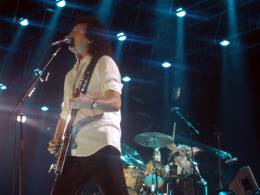 Concert photo: Queen + Paul Rodgers live at the Nelson Mandela Forum, Firenze, Italy [07.04.2005]