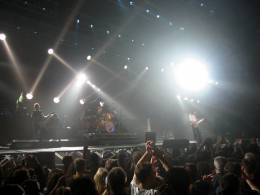 Concert photo: Queen + Paul Rodgers live at the St. Jakobshalle, Basel, Switzerland [10.04.2005]