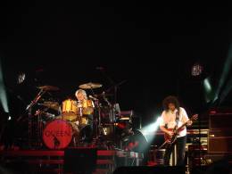 Concert photo: Queen + Paul Rodgers live at the Stadthalle, Vienna, Austria [13.04.2005]