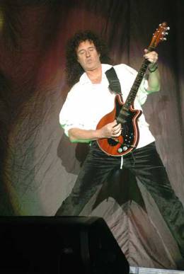 Concert photo: Queen + Paul Rodgers live at the Sazka Arena, Prague, Czech Republic [16.04.2005]