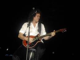 Concert photo: Queen + Paul Rodgers live at the Metro Radio Arena, Newcastle, UK [03.05.2005]